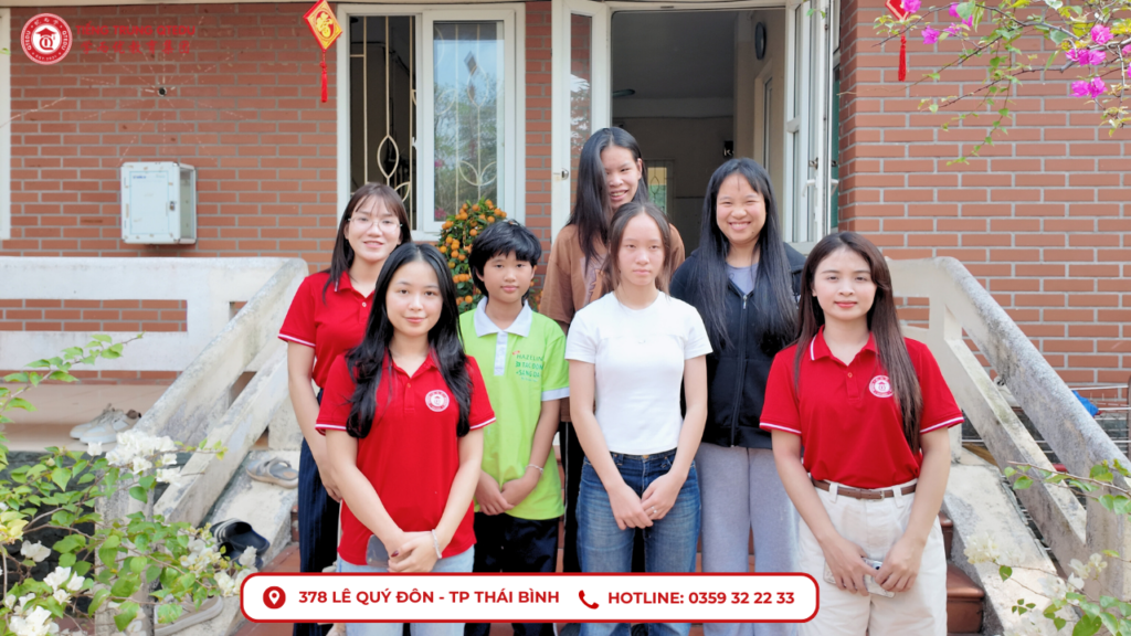 Trung tâm tiếng Trung QTEDU đến thăm làng trẻ SOS