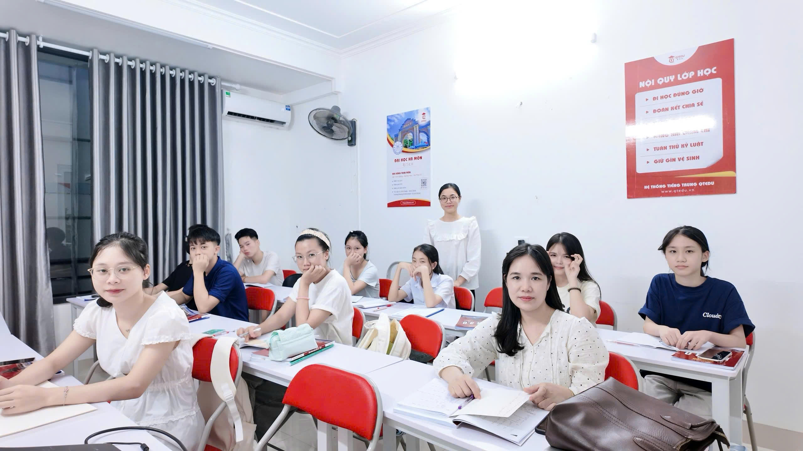 Đội ngũ giáo viên